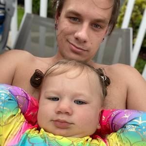 Meet your Posher, Christopher